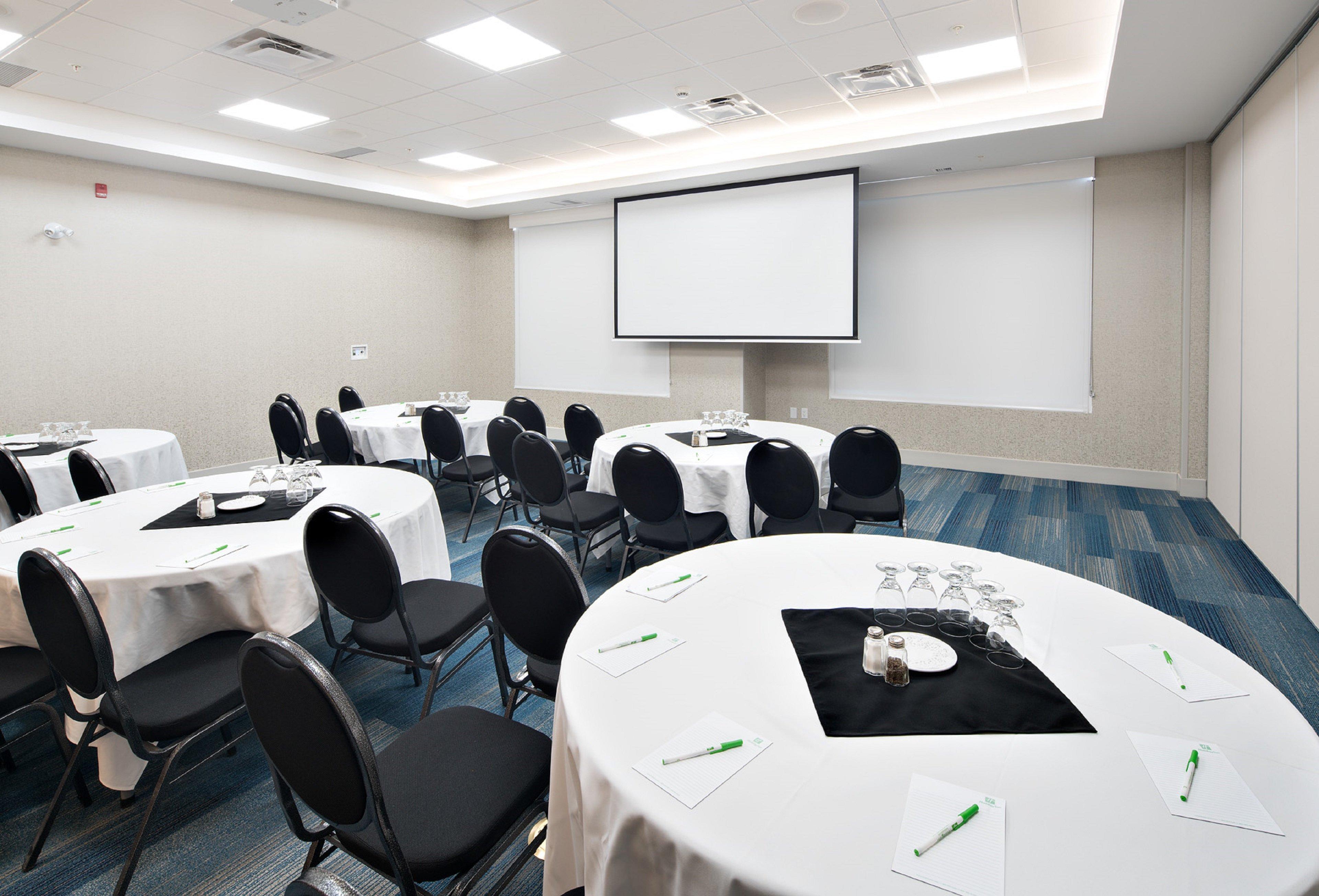 Holiday Inn Express - Red Deer North By Ihg Exterior foto